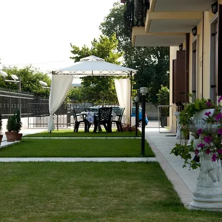 Residenza La Ricciolina Apartahotel 2*
