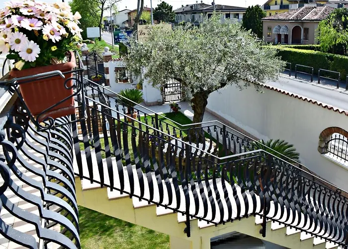 Residenza La Ricciolina 2*