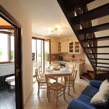 Residenza La Ricciolina Aparthotel 2*