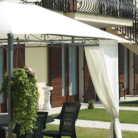 Residenza La Ricciolina Aparthotel 2*