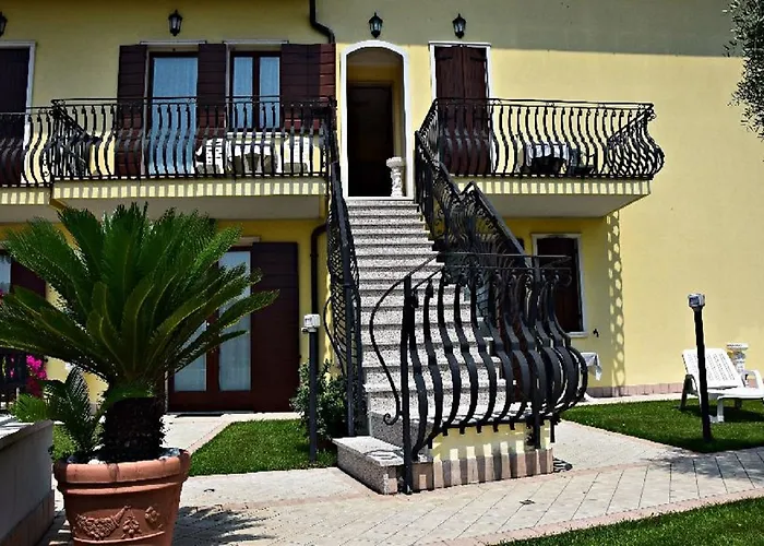 Residenza La Ricciolina アパートホテル ヴェローナ