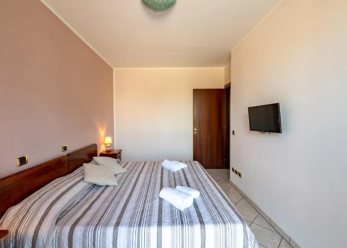 Residenza La Ricciolina アパートホテル 2*